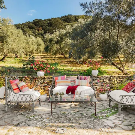 Villa Discreet Luxury With Splendid Views *